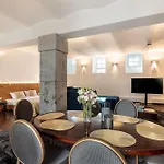 Apartment Palace