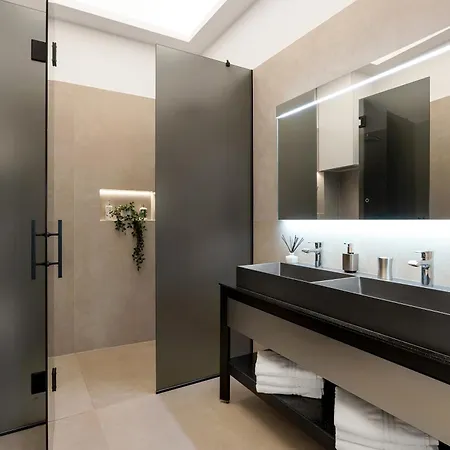 Palace * לובליאנה