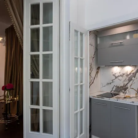 Palace Daire *