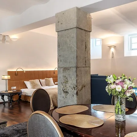 Palace * לובליאנה