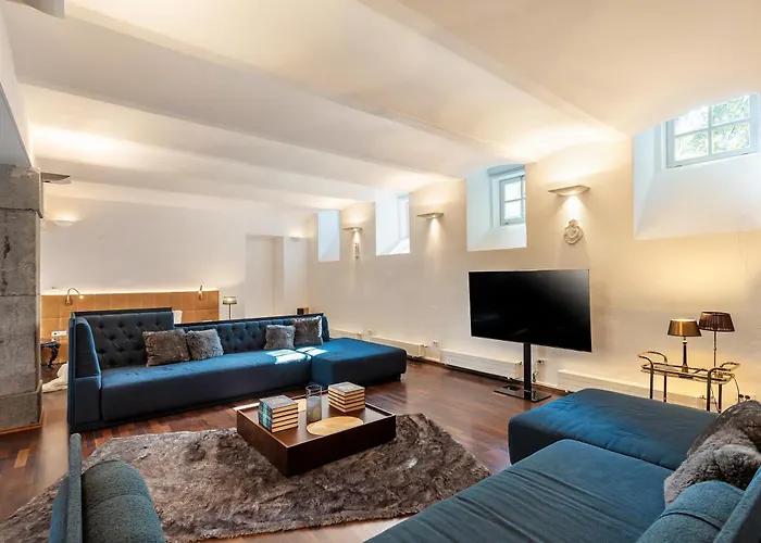 Palace * Λιουμπλιάνα