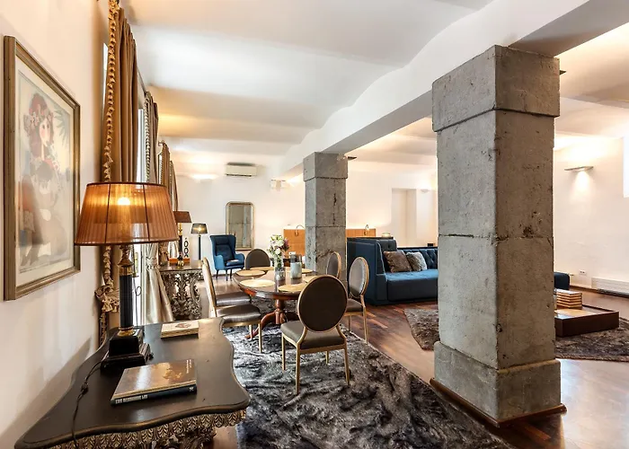 Palace * Λιουμπλιάνα