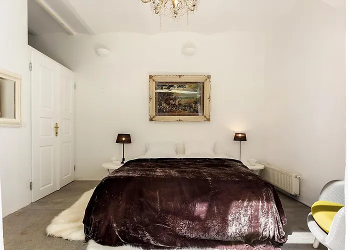 Palace Apartma Ljubljana